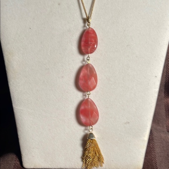 Elegant Coral Pendant Necklace - Picture 2 of 2
